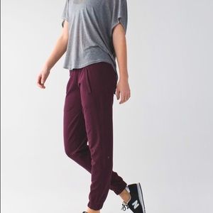 Lululemon track pants joggers - purple, Size 6